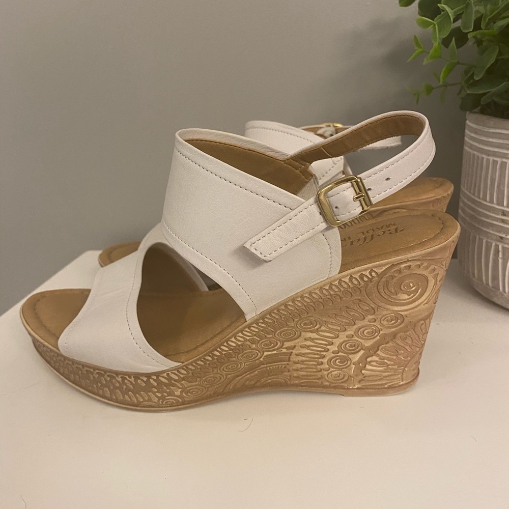 Bella Vita Wedge Sandal
